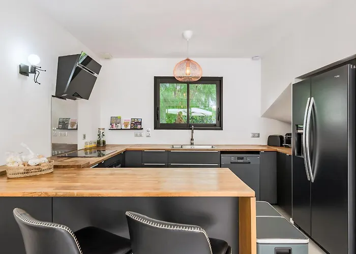 Valescure Sun, Pines & Golf Retreat Вилла *