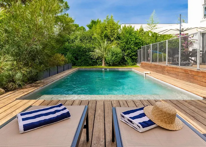 Valescure Sun, Pines & Golf Retreat * Сен-Рафаэль