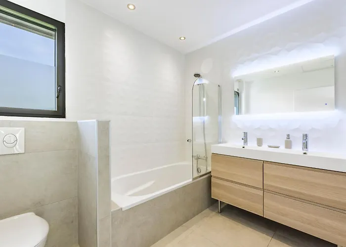 Valescure Sun, Pines & Golf Retreat Сен-Рафаэль