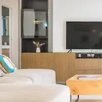 Вилла Valescure Sun, Pines & Golf Retreat *